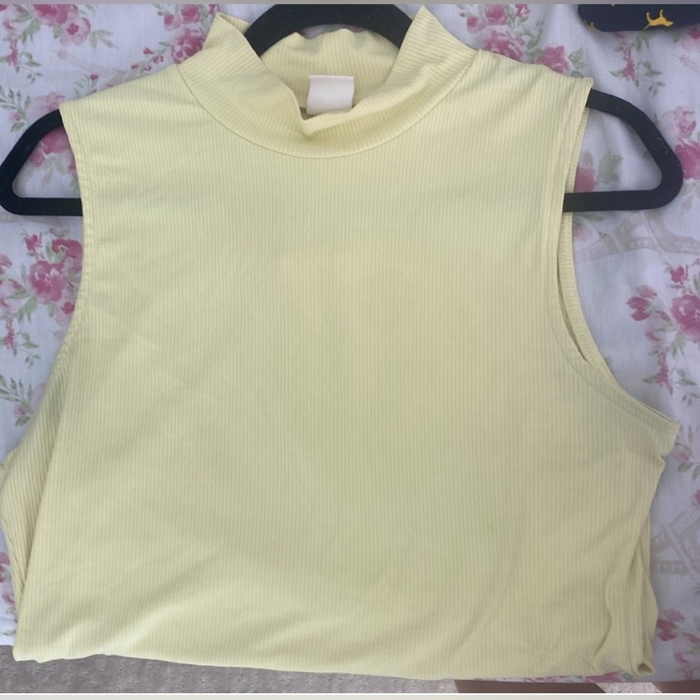 💕H&M💕 Yellow Bodysuit